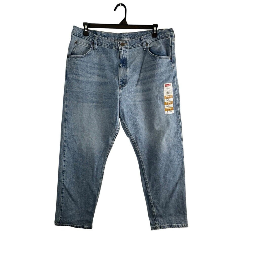 Wrangler Mens Jeans Size 40x30 Flex Light Wash Denim Relaxed Fit NEW